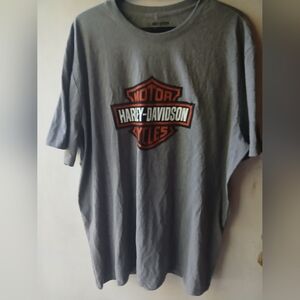 Harley-Davidson Gray Tee with Iconic Logo